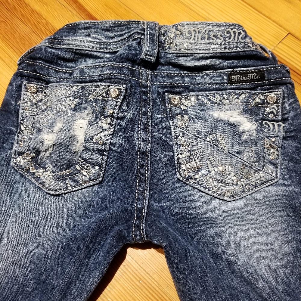 Girls miss me Jean's